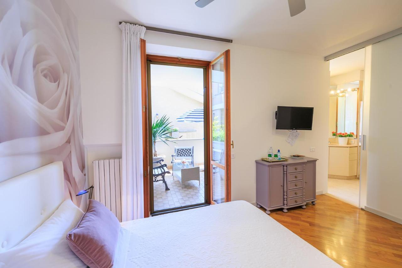 B&B Il Tiglio Porto SantʼElpidio Екстериор снимка