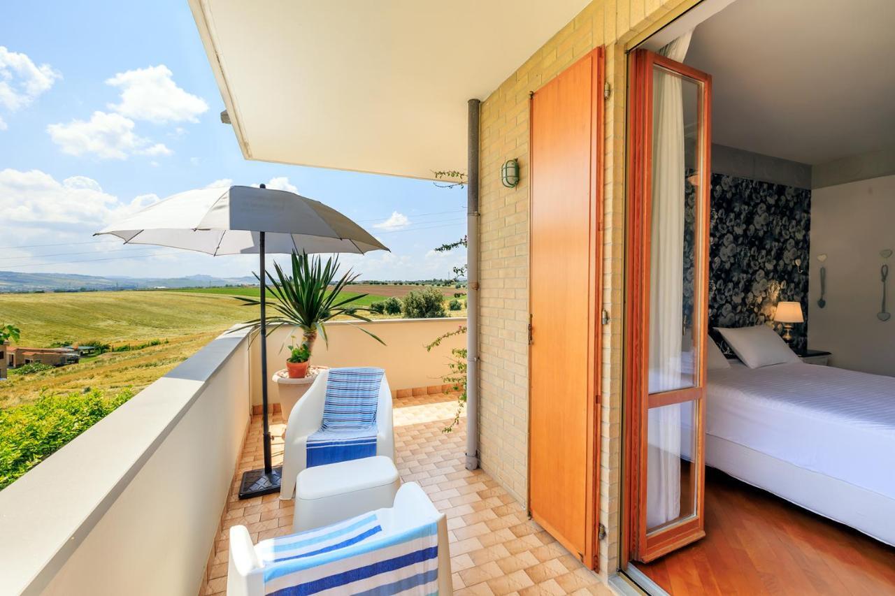 B&B Il Tiglio Porto SantʼElpidio Екстериор снимка